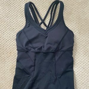 Black lulu tank